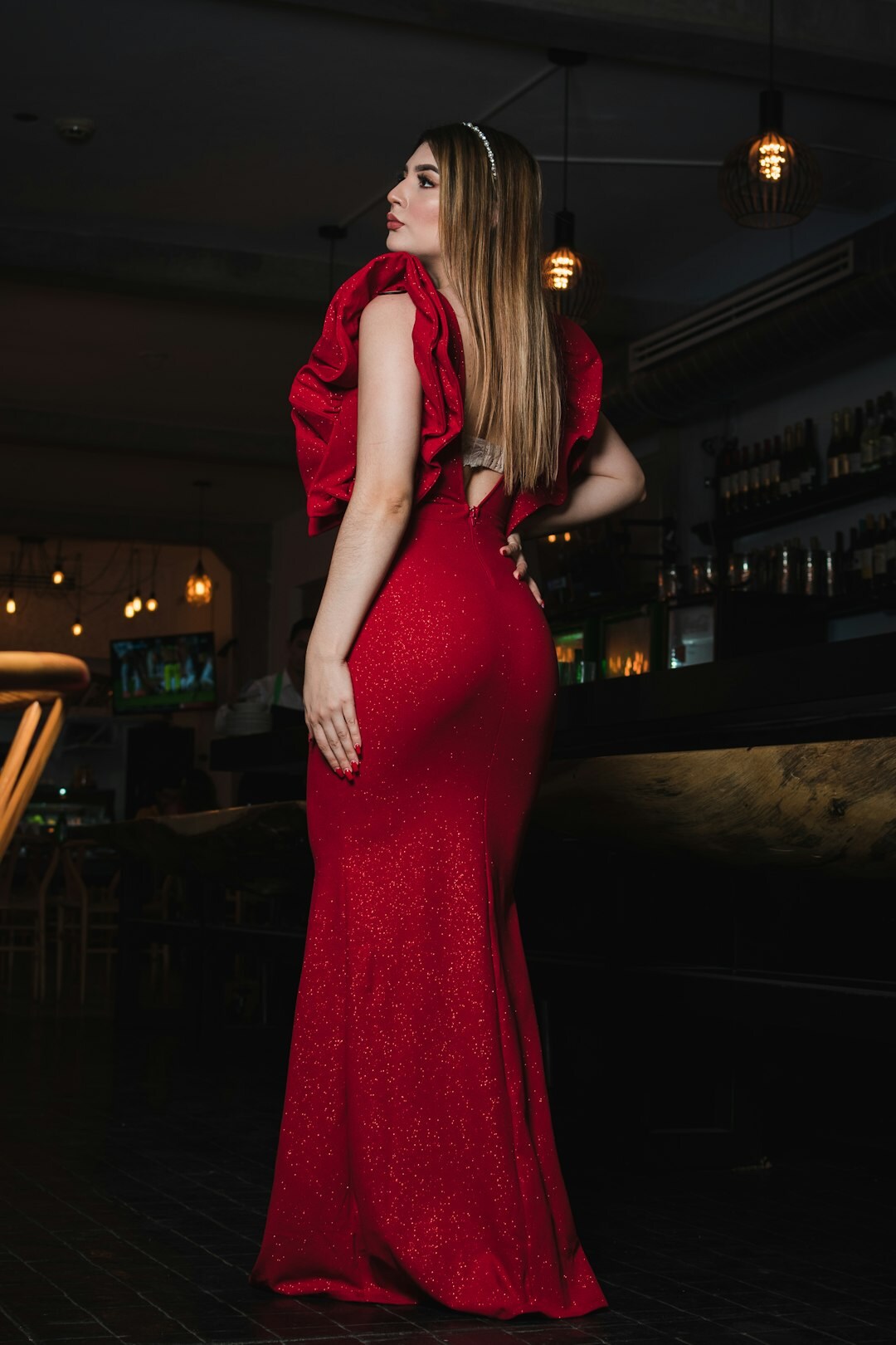 Red carpet celebrity event at night with photographers in Montevideo